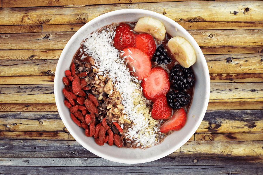 smoothie bowl with fresh fruit and goji berries